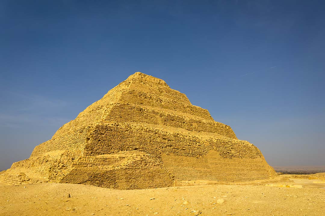 De Piramide van Djoser is een trappenpiramide in Saqqara, het grafveld (necropool), dat bij de hoofdstad Memphis hoort. De piramide werd gebouwd door de Egyptische farao Djoser. De piramide dateert uit de 27e eeuw v.Chr. en is daarmee, voor zover bekend, het eerste gebouw dat volledig in steen was opgetrokken.